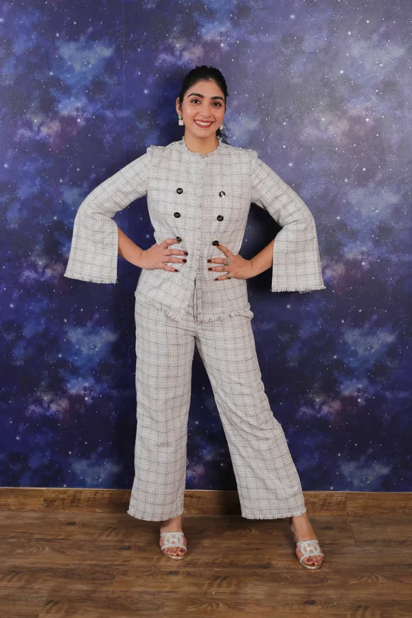 Light_Grey_Check_Tweed_Blazer_Set_For_Women
