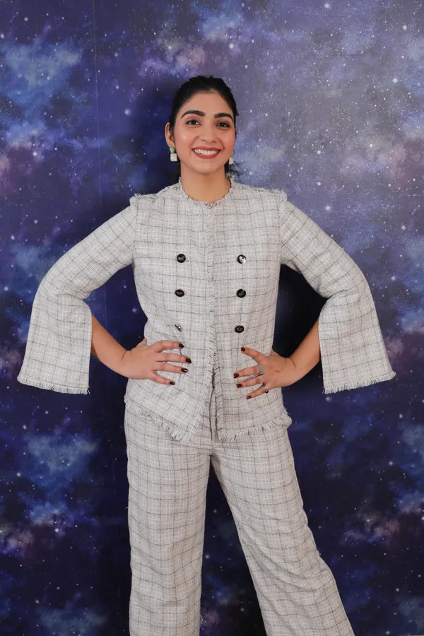 Light_Grey_Check_Tweed_Blazer_Set_For_Women