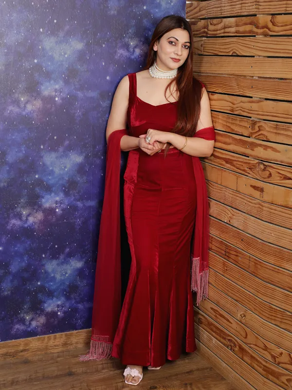 Red_Velvet_Skirt_With_Crop_Top_For_Women