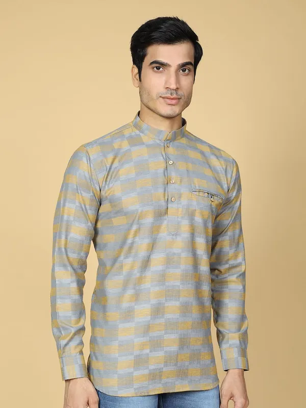 Blue_Cotton_Full_Sleeve_Regular_Fit_Checks_Short_Kurta_For_Men
