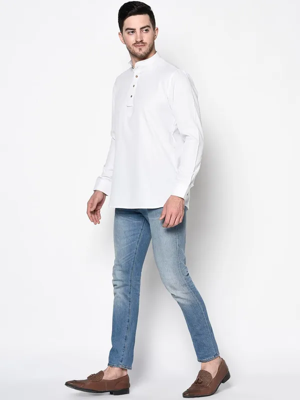 White_Full_Sleeve_Regular_Plain_Kurta_For_Men