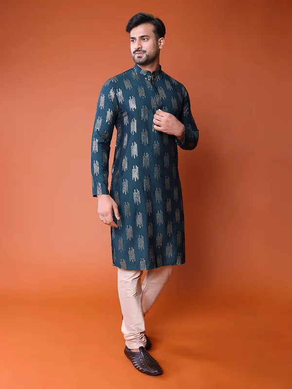 Green_Cotton_Full_Sleeve_Regular_Fit_Embroidery_Kurta_For_Men