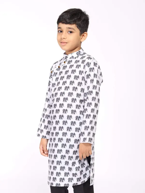 White_Cotton_Full_Sleeve_Regular_Printed_Kurta_For_Kids