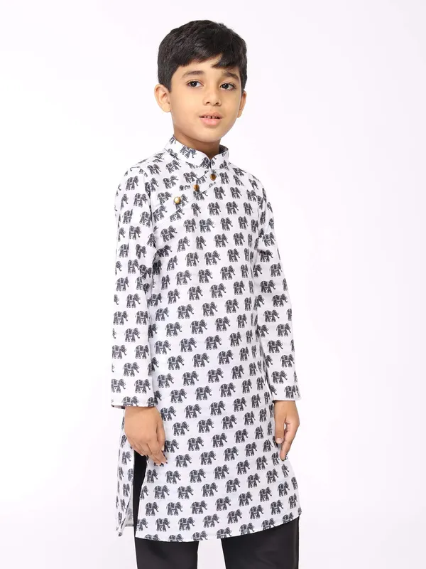 White_Cotton_Full_Sleeve_Regular_Printed_Kurta_For_Kids