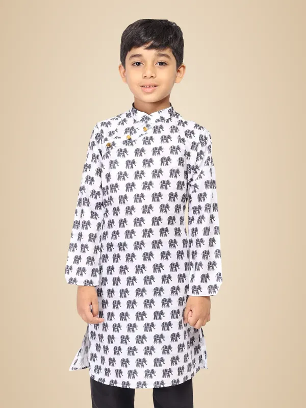 White_Cotton_Full_Sleeve_Regular_Printed_Kurta_For_Kids