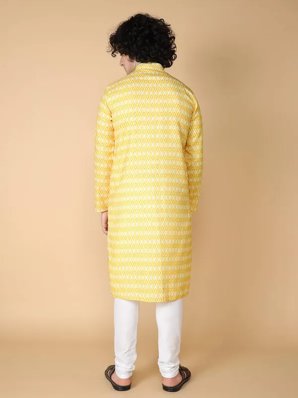 Yellow_Cotton_Yellow_Full_Sleeve_Regular_Printed_Kurta_Churidar_Set_For_Men