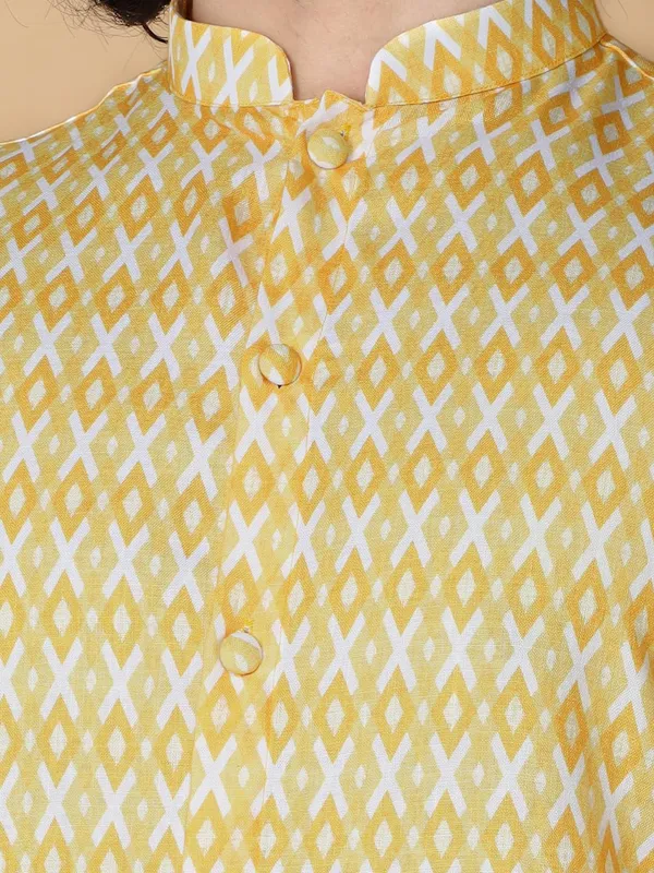 Yellow_Cotton_Yellow_Full_Sleeve_Regular_Printed_Kurta_Churidar_Set_For_Men