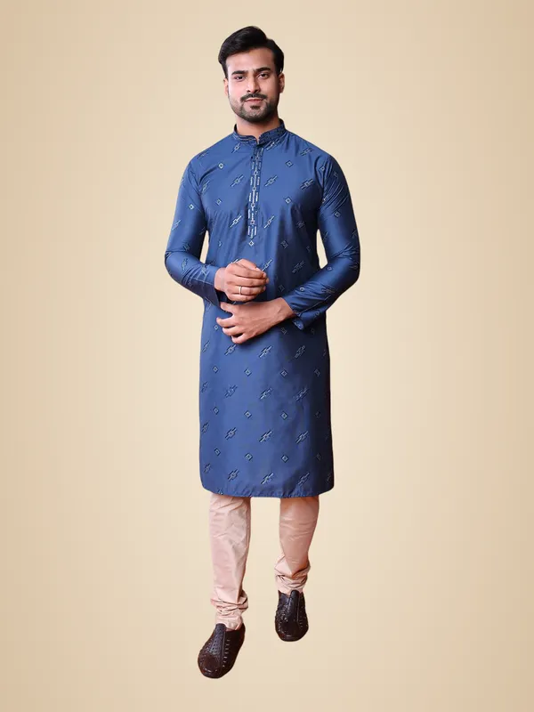 Blue_Cotton_Full_Sleeve_Regular_Fit_Embroidery_Kurta_For_Men