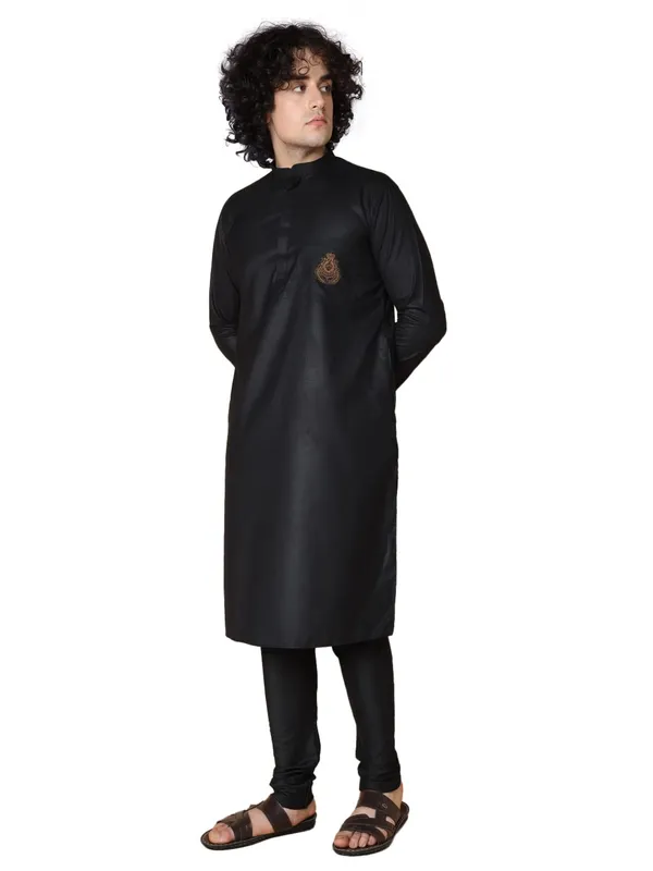 Black_Cotton_Full_Sleeve_Regular_Fit_Embroidery_Kurta_For_Men