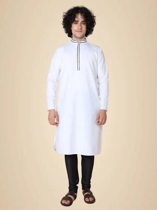 White_Cotton_Full_Sleeve_Regular_Fit_Plain_Kurta_For_Men