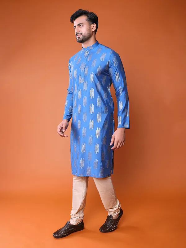 Blue_Cotton_Full_Sleeves_Regular_Fit_Embroidery_Kurta_For_Men