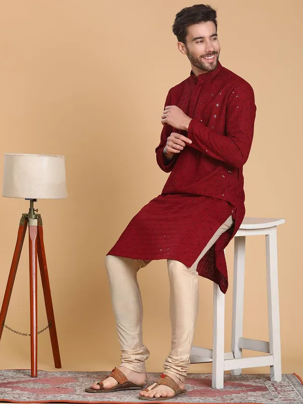 Maroon_Cotton_Full_Sleeves_Regular_Embroidery_Maroon_Kurta_Set_For_Men