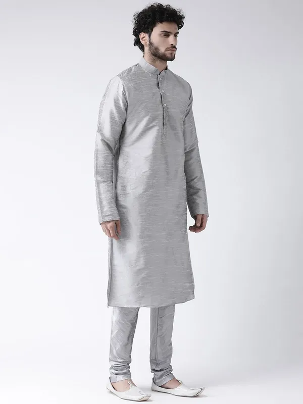 Tabard_Men_Solid_Straight_Kurta_(Silver)
