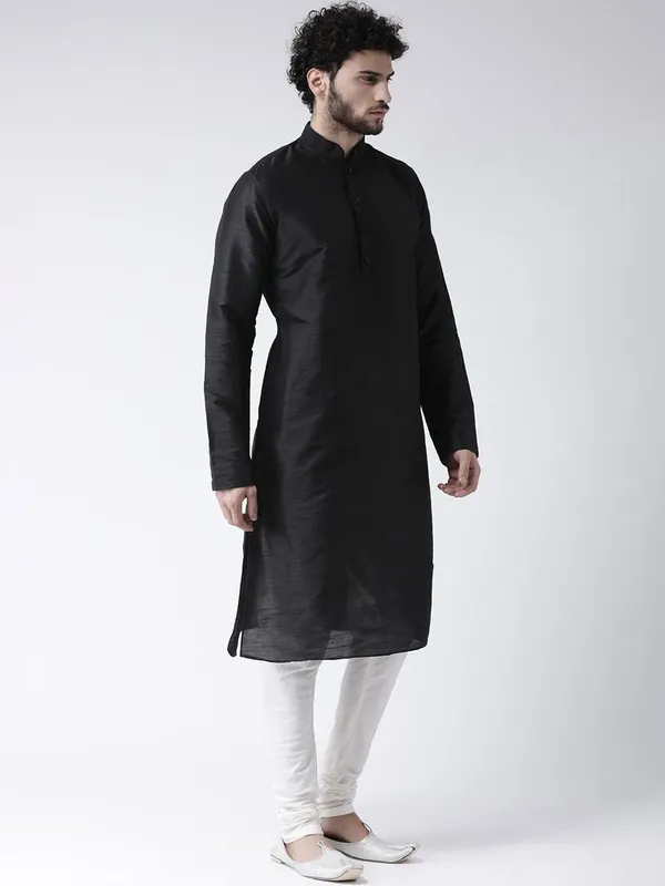 Tabard_Men_Solid_Straight_Kurta_(Black)
