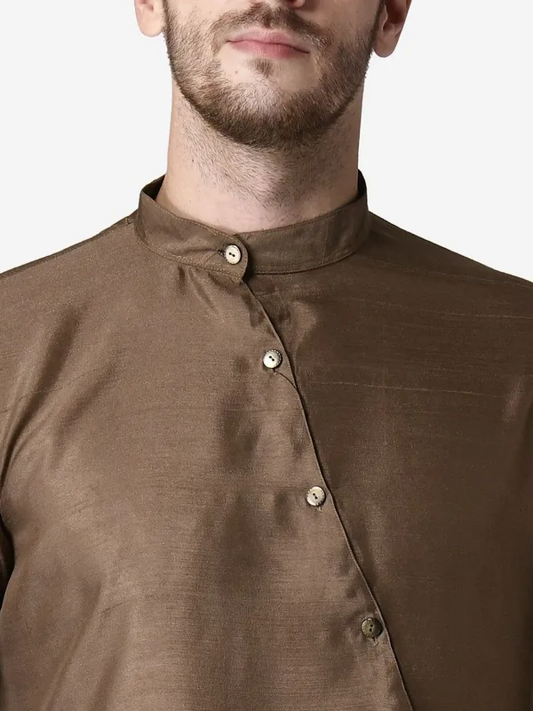 Tabard_Men_Solid_Straight_Kurta_(Beige)
