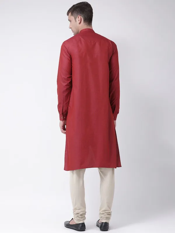 Tabard_Men_Solid_Straight_Kurta_(Red)
