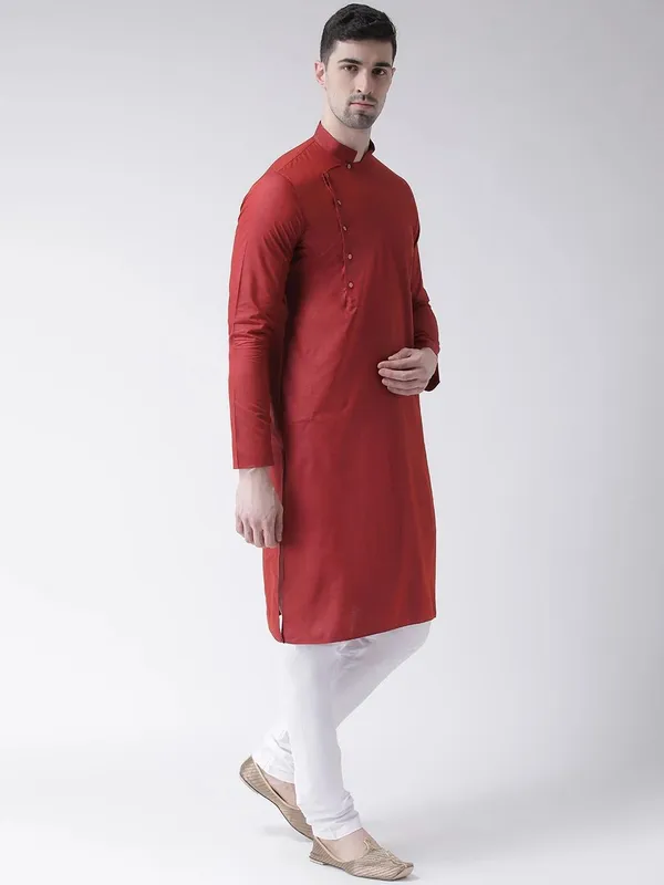 Tabard_Men_Solid_Straight_Kurta_(Red)