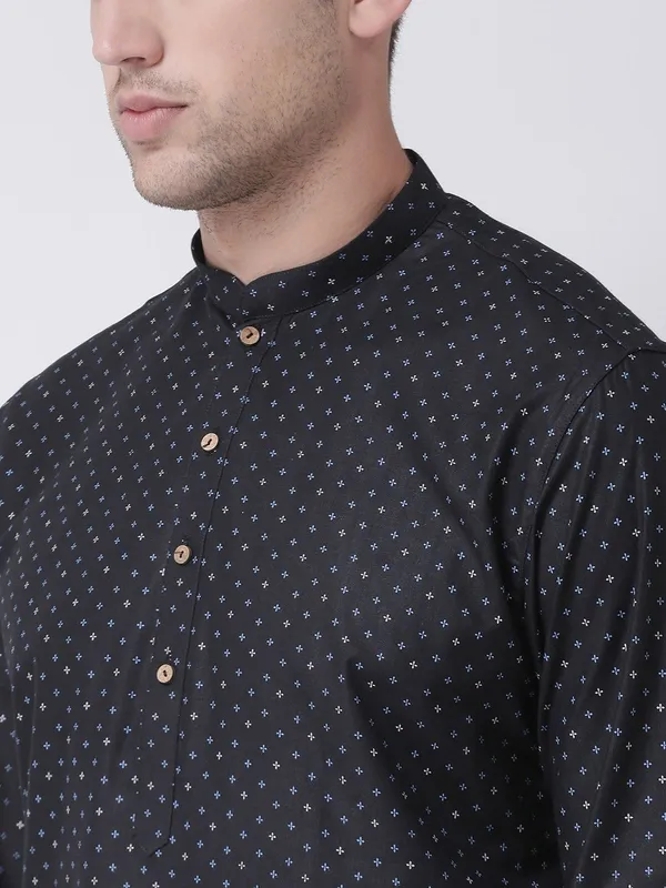 Tabard_Men_Printed_Straight_Kurta_(Black)