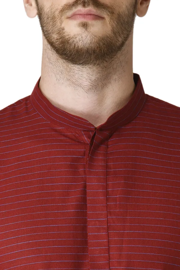 Tabard_Men_Solid_Straight_Kurta_(Maroon)