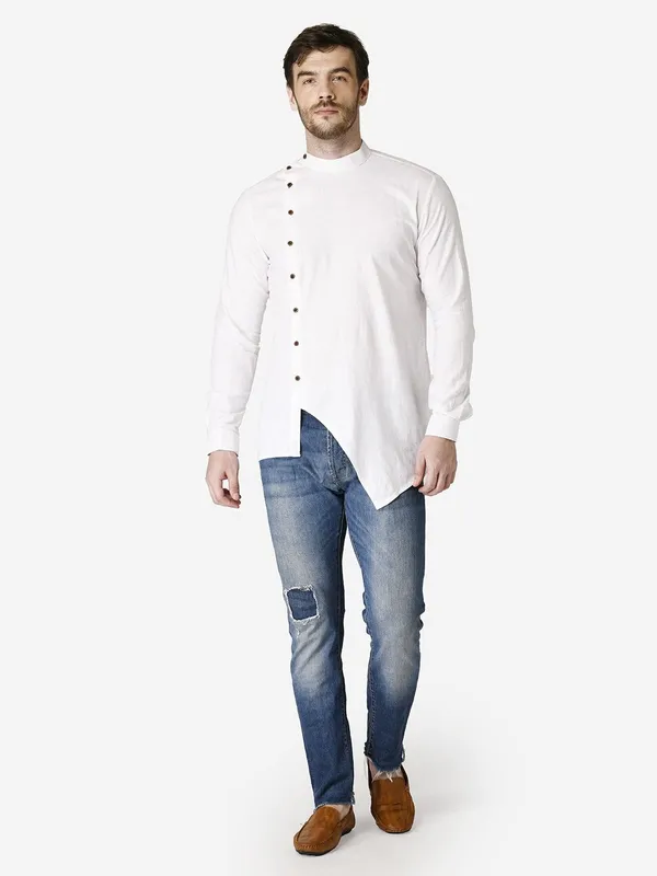 Tabard_Men_Solid_Straight_Kurta_(White)