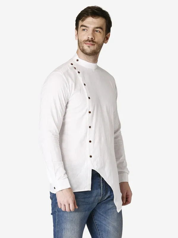 Tabard_Men_Solid_Straight_Kurta_(White)