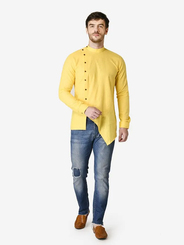Tabard_Men_Solid_Trail_Cut_Kurta_(Yellow)