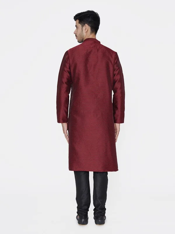 Tabard_Men_Printed_Straight_Kurta_(Maroon)