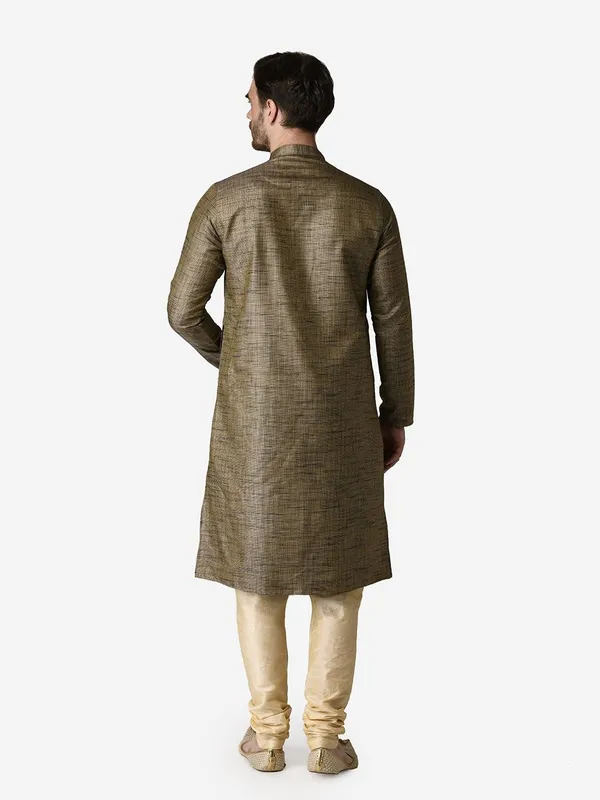 Tabard_Men_Solid_Straight_Kurta_(Black)