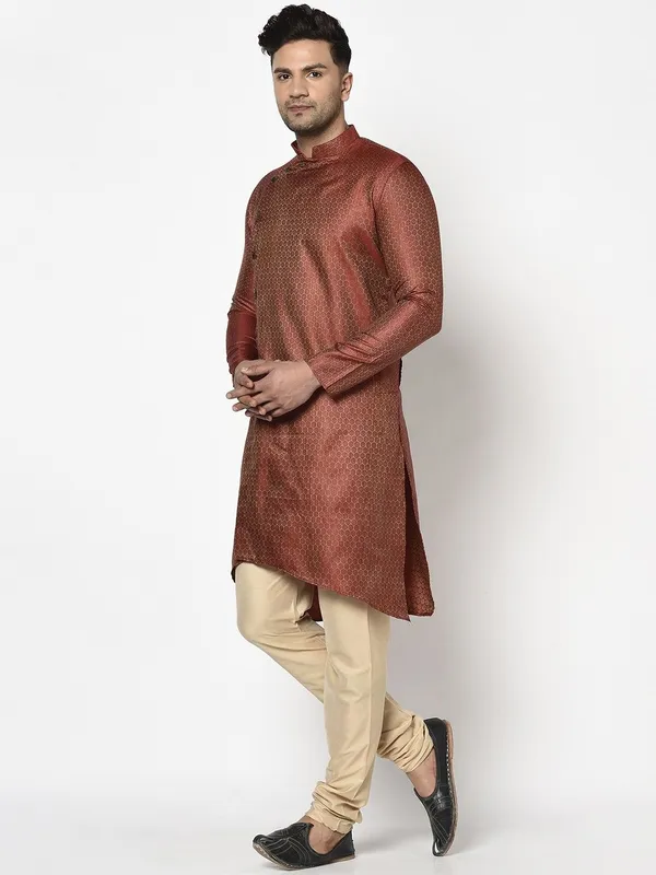 Tabard_Men_Self_Design_Straight_Kurta_(Red)