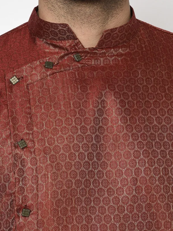 Tabard_Men_Self_Design_Straight_Kurta_(Red)