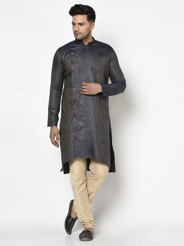 Tabard_Men_Self_Design_Straight_Kurta_(Blue)