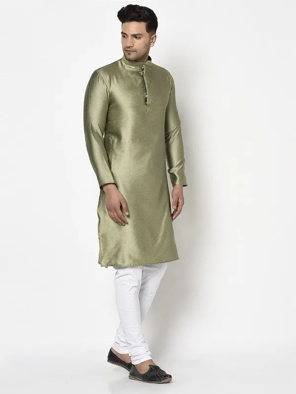 Tabard_Men_Self_Design_Straight_Kurta_(Green)
