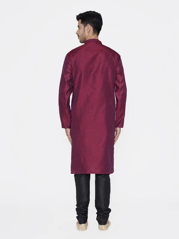 Tabard_Men_Printed_Straight_Kurta_(Maroon)