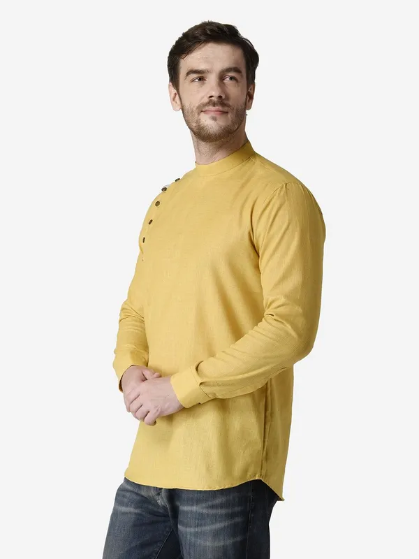 Tabard_Men_Solid_Straight_Kurta_(Yellow)
