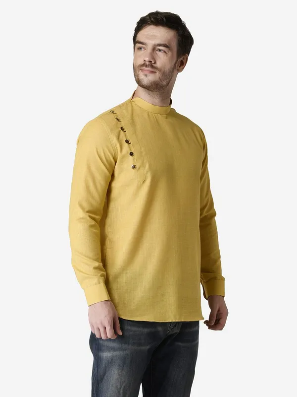 Tabard_Men_Solid_Straight_Kurta_(Yellow)