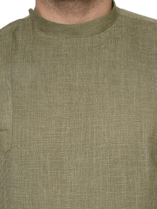 Tabard_Men_Solid_Straight_Kurta_(Brown)