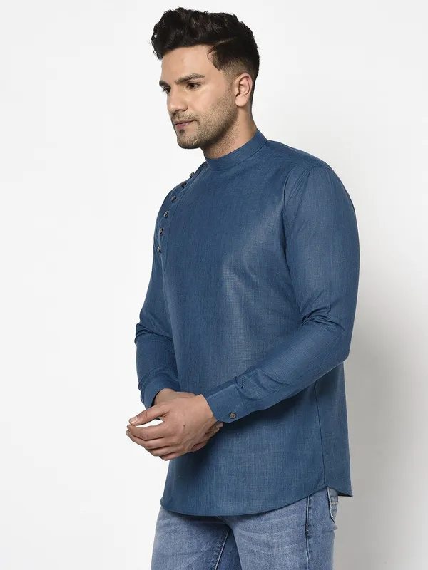 Tabard_Men_Solid_Straight_Kurta_(Blue)