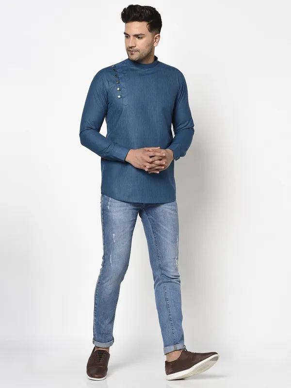 Tabard_Men_Solid_Straight_Kurta_(Blue)