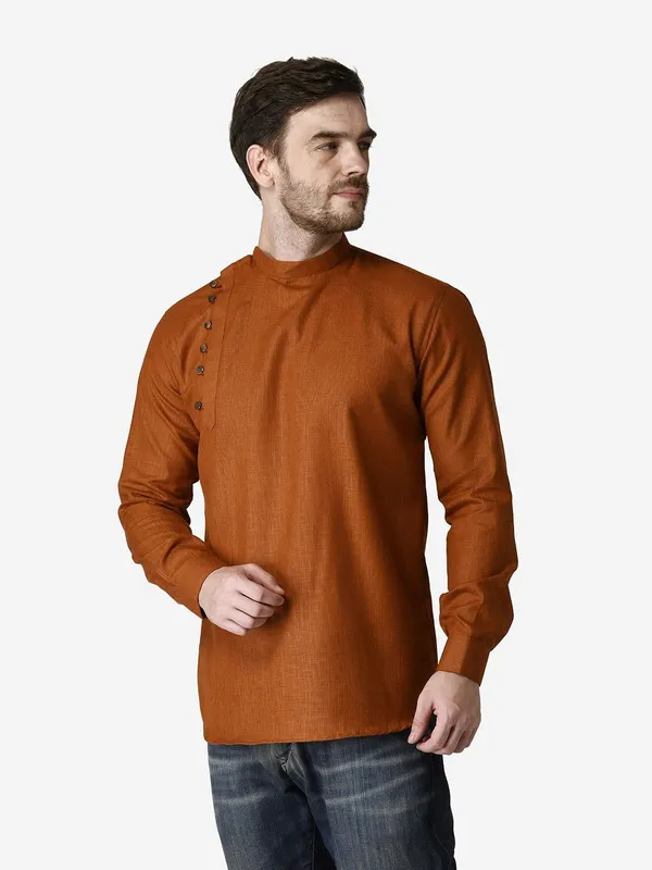 Tabard_Men_Solid_Straight_Kurta_(Orange)