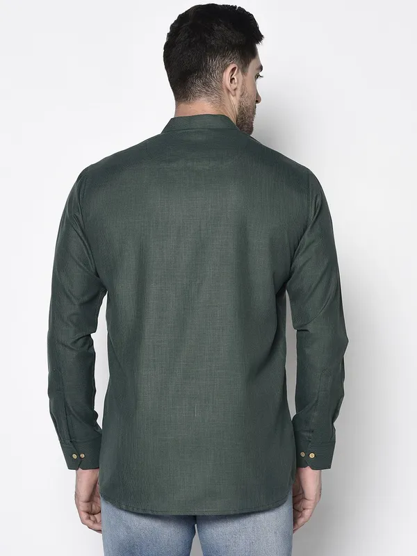 Tabard_Men_Solid_Straight_Kurta_(Green)