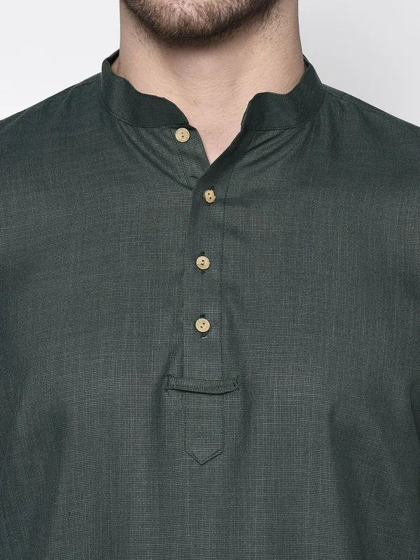 Tabard_Men_Solid_Straight_Kurta_(Green)