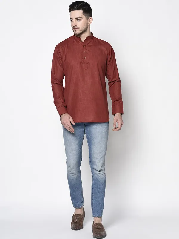 Tabard_Men_Solid_Straight_Kurta_(Maroon)
