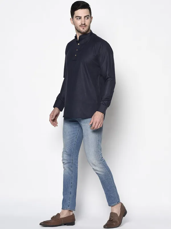 Tabard_Men_Solid_Straight_Kurta_(Blue)
