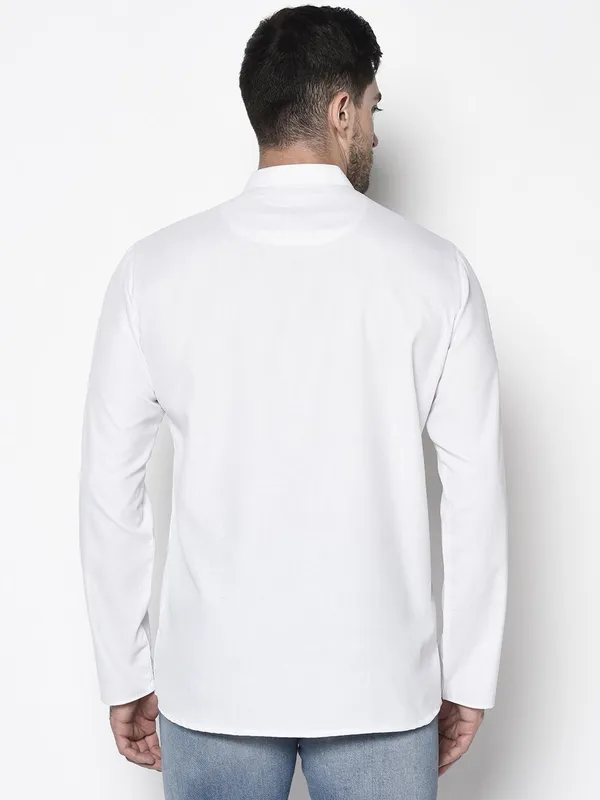 Tabard_Men_Solid_Straight_Kurta_(White)