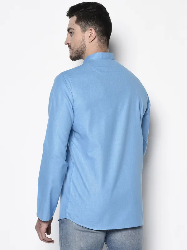 Tabard_Men_Solid_Straight_Kurta_(Light_Blue)