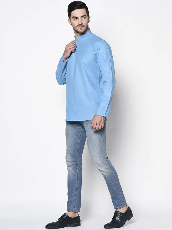 Tabard_Men_Solid_Straight_Kurta_(Light_Blue)