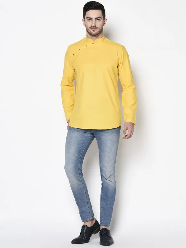 Tabard_Men_Solid_Straight_Kurta_(Yellow)