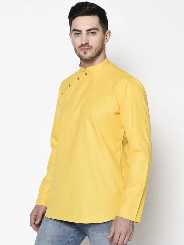 Tabard_Men_Solid_Straight_Kurta_(Yellow)