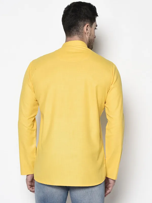 Tabard_Men_Solid_Straight_Kurta_(Yellow)