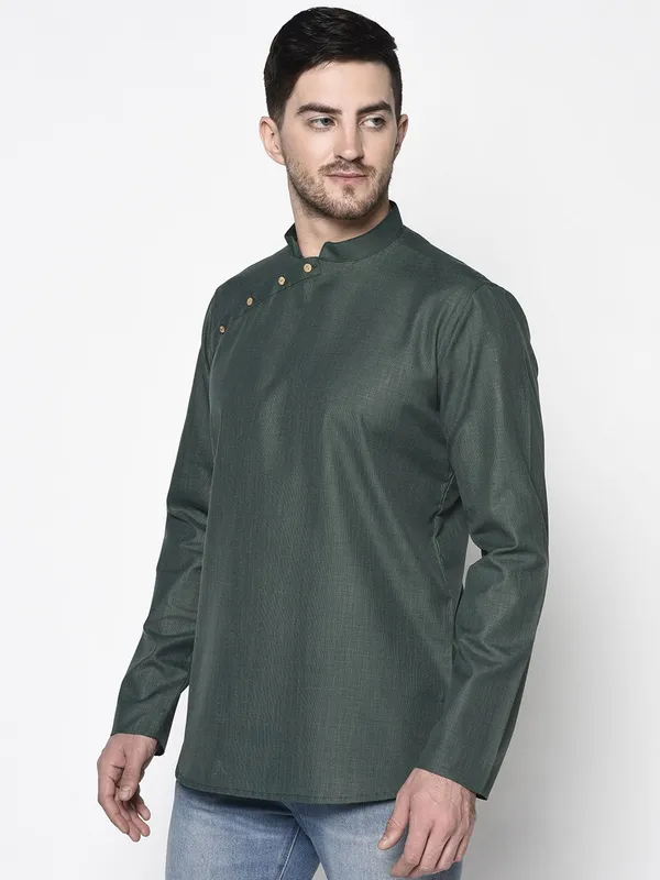 Tabard_Men_Solid_Straight_Kurta_(Green)